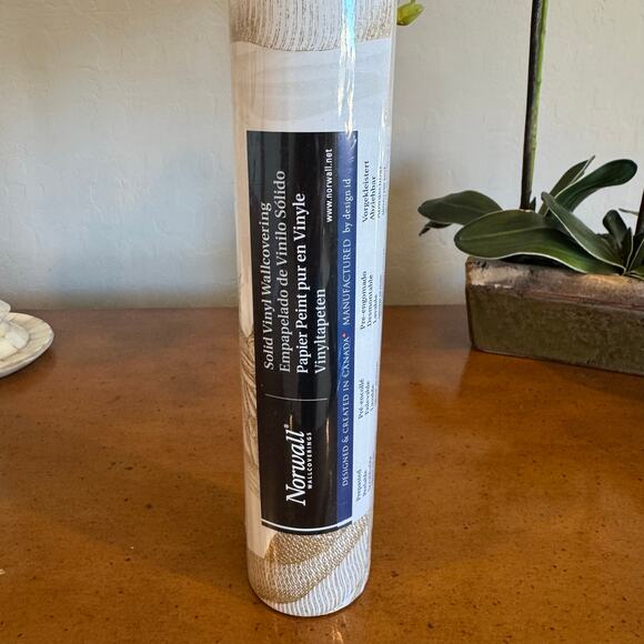 Norwall Polynesian Leaves Vinyl Roll Wallpaper (Covers 56 sq. ft.) Tan Beige NIP - Picture 2 of 4